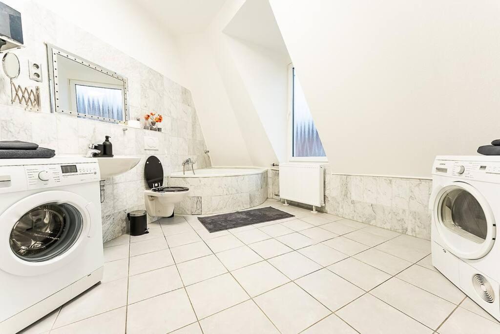 Loft Mit Billard-Tisch Und Ps4 Apartamento Wuppertal Exterior foto