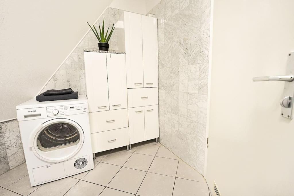 Loft Mit Billard-Tisch Und Ps4 Apartamento Wuppertal Exterior foto